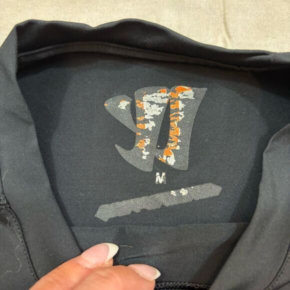 Men’s New Balance Warrior Black Long Sleeve Compression Shirt Size Medium - Picture 9 of 10